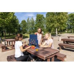 Cztery w Rzędzie - Gra Plenerowa dla Dzieci!