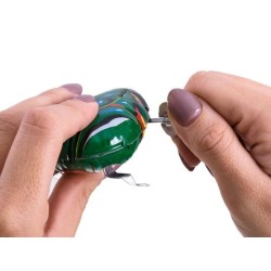 Metalowa żaba skacząca - kultowa zabawka